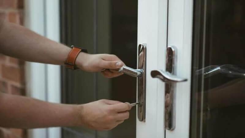 9 Smart Ways To Keep Your Home Safe From Burglars
